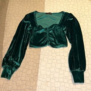Green crop long sleeve